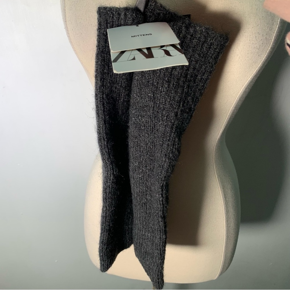 ZARA NWT mittens fingerless wool blend dark gray
